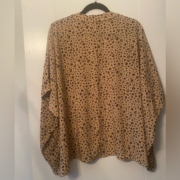 ARITZIA - Sunday Best Cosima Leopard Print Kimono - Picture 4 of 7